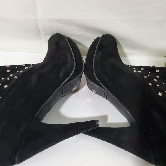 BCBG BG-Model Black Suede Studded Heels Booties Sz 9B Sexy Fairy Grunge Whimsi - Picture 6 of 10